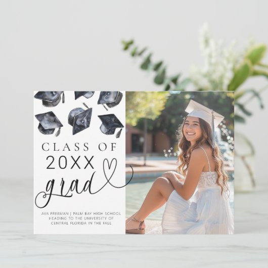 Aankondiging modern zwart-wit Afstuderen (Staand voorkant)