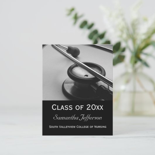 Aankondiging van een Afstuderen voor verpleegkunde (Staand voorkant)