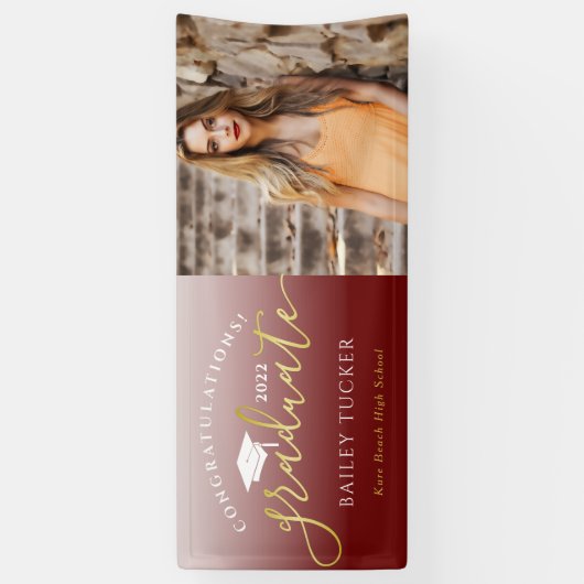 Aankondiging van Elegant Script Gold Red Afstudere Spandoek (Verticaal)