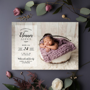 Aankondiging van geboorte baby-meisje met moderne