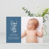 Aankondiging van geboorte baby's met een moderne h (Staand voorkant)