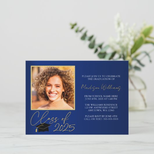 Aankondiging van het Afstuderen van Elegant Blue G (Staand voorkant)