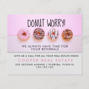 aankondiging van onroerend goed donut verwijzingen flyer