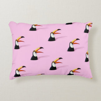 Aankondiging van Toucan: Tropical Pink Paradise Accent Kussen
