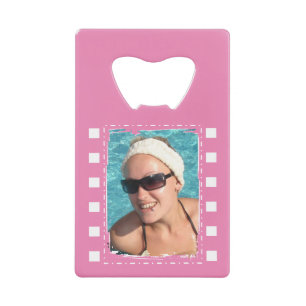 Aanpassen met 2 foto's roze en wit kredietkaart flessenopener
