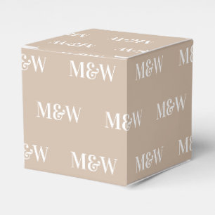 Aanpassen met Initiaal White monogram beige gift Bedankdoosjes
