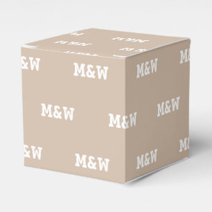 Aanpassen met Initiaal White monogram beige gift Bedankdoosjes