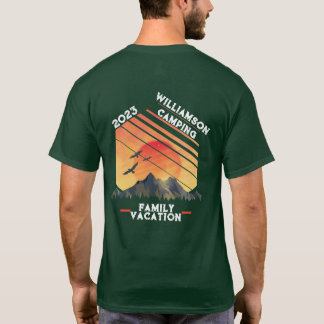 Aanpassing familievakantie met activiteit t-shirt