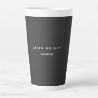 Aantrekkelijke grijze klassieke minimalist
