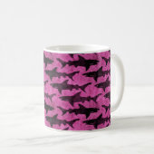 Aanval van de Hot Pink Sharks Funny Koffiemok (Voorkant rechts)