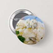 Aardappelsalade met worst en mosterd ronde button 5,7 cm (Voorkant /achterkant)