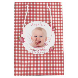 Aardbei Berry First Birthday Medium Cadeauzakje