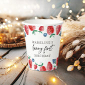 Aardbei bosbessen bes lief meisje verjaardag papieren bekers