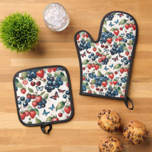 Aardbeien Met Bosbessen En Vlinders Ovenwant & Pannenlap Set