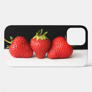 Aardbeien op zwarte over witte iphcna iPhone 12 hoesje