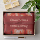 Aardbeien vers gesneden rood tissuepapier (Geschenk)