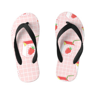 Aardbeienmelkpatronen: speelse Cartoons Kinder Teenslippers