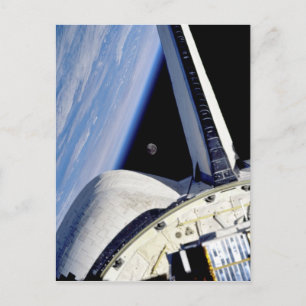 Aarde en Maan vanuit Space Shuttle Discovery Briefkaart