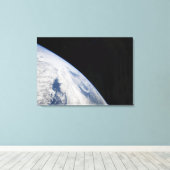 Aarde-horizon en de duisternis van de ruimte canvas afdruk (Insitu (Houten vloer))