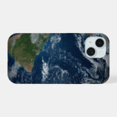 Aarde met wolken en Zee iPhone 15 Hoesje (Achterkant horizontaal)