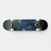 Aarde met wolken en Zee Skateboard (Horizontaal)