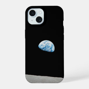 Aarde rijzende boven de maan horizon. iPhone 15 hoesje