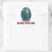 Aardehandvat met zorg Sticker (Tas)