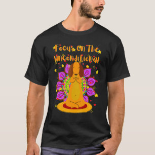 AARDIGE DACHSHOND FUNNY WIENER HOND DOXIE YOGA WOR T-SHIRT