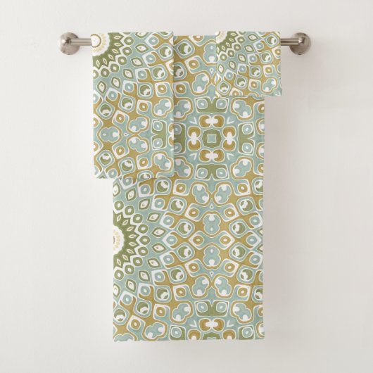 Aardse Mandala in groen, goud en zacht blauw Bad Handdoek (Insitu)