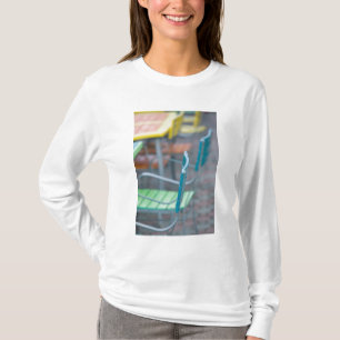 ABC-eilanden, ARUBA, Palm Beach: Kleurrijk Cafe 2 T-shirt