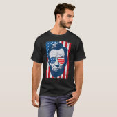 Abe Lincoln Beard Sunbril & American Flag 4th O T-shirt (Voorkant volledig)