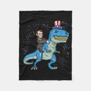 Abe Lincoln rijdt op een dinosaurus-shirt T-rex 4 Fleece Deken