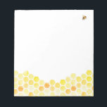 Abeille avec Bloc-notes<br><div class="desc">Ce bloc-notes est parfait pour une douche de mariée sur le thème des abeilles, avec un beau motif en nid d'abeille et de petites abeilles mignonnes. Le design personnalisable vous permet d'ajouter votre touche personnalisée pour la rendre vraiment unique. Ce bloc-notes est fait de matériaux de haute qualité et est...</div>