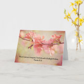 Abeille de miel sur la carte d'écriture rose Prove (Fleur jaune)