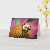 Abeille sur coneflower, carte (Fleur jaune)