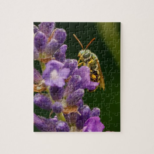 Abeille sur Flower Jigsaw Puzzle (Vertical)