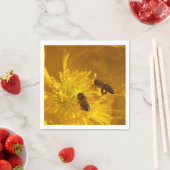 Abeilles et serviettes en papier à fleurs (En situation)