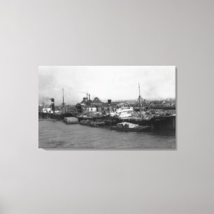 Aberdeen, WA - Uitzicht Waterfront en scheepvaart Canvas Afdruk