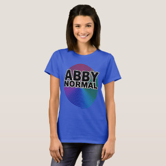 Abnormaal gekleurde kromgetrokken spiraal bij vrou t-shirt
