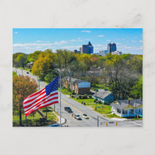 Above Greensboro NC skyline with American Flag Feestdagenkaart