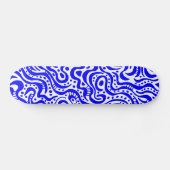 Abstract 041211v1 - Blauw op wit Skateboard (Horizontaal)