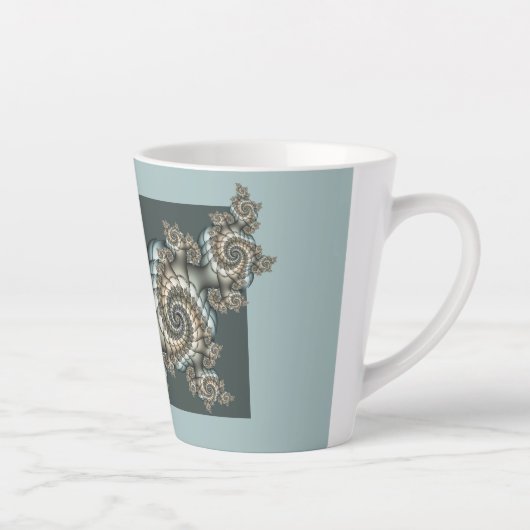 Abstract Beige Lichtblauwe Fractale Kunst Spiralen Latte Mok (Rechts)