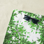 Abstract Floral Pattern In Black & Green On White Strandlaken (In situ)