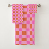 Abstract Gecontroleerd patroon van Vormen in Roze Bad Handdoek (Insitu)