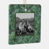 Abstract groen vizierkleurig granietpatroon met kw keramisch ornament (Rechts)