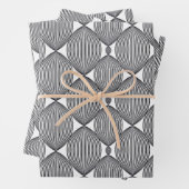 Abstract lineair herhaald patroon in zwart-wit inpakpapier vel (In situ)