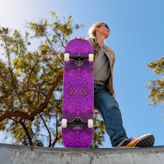 Abstract Magenta- en Black Groovy-patroon Skateboard (Buiten 1)