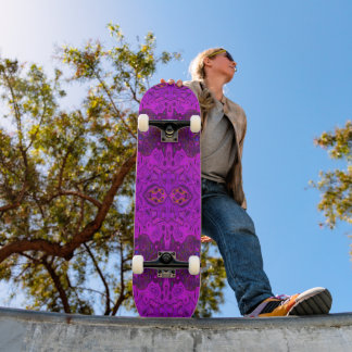 Abstract Magenta en Zwarte Groovy Patroon Skateboard