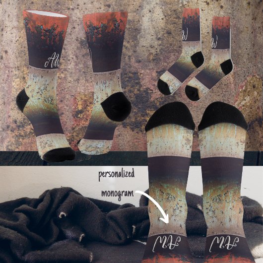 Abstract roodbruin roestig sokken