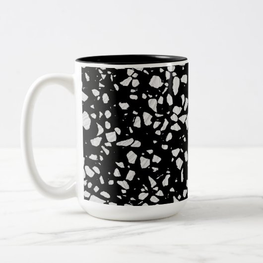 Abstract Terrazzo Mosaic Black en White Pattern Tweekleurige Koffiemok (Links)